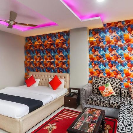 Capital O 70631 Hotel Dwarka International Darbhanga Екстериор снимка