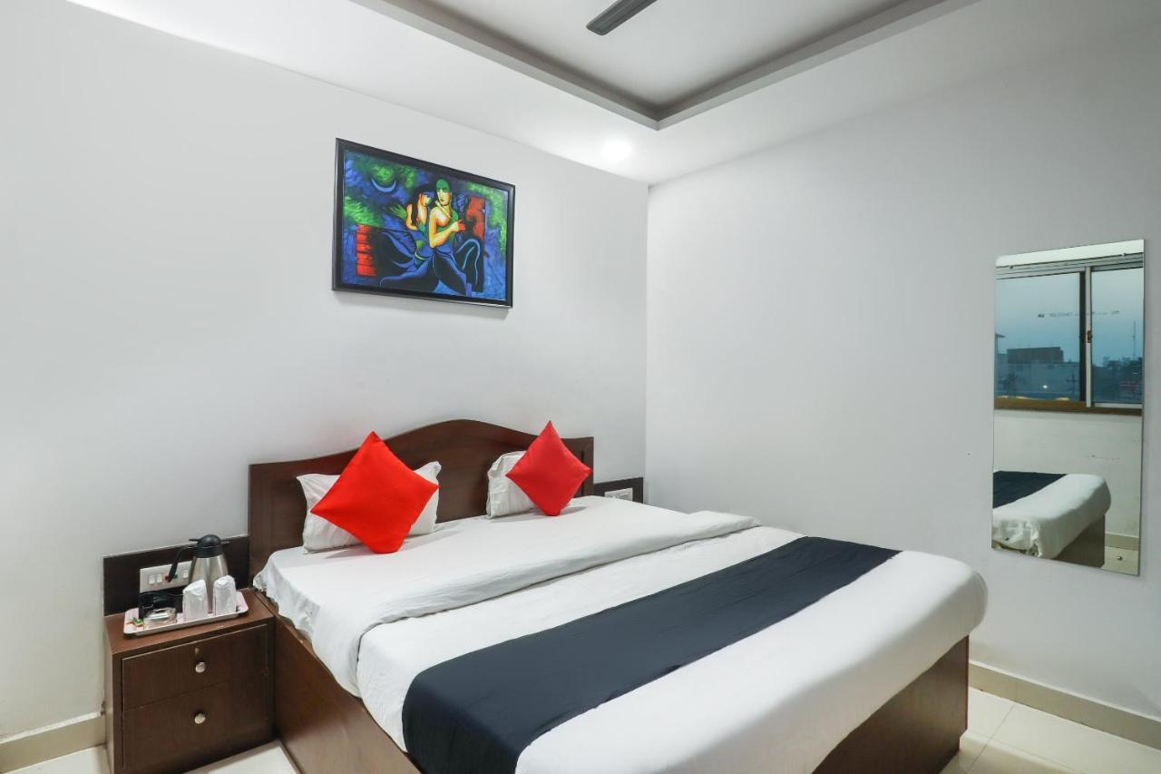 Capital O 70631 Hotel Dwarka International Darbhanga Екстериор снимка